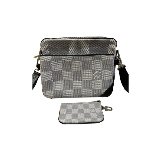 LOUIS VUITTON TRIO MESSENGER WEEKEND BAG MEN - GREY